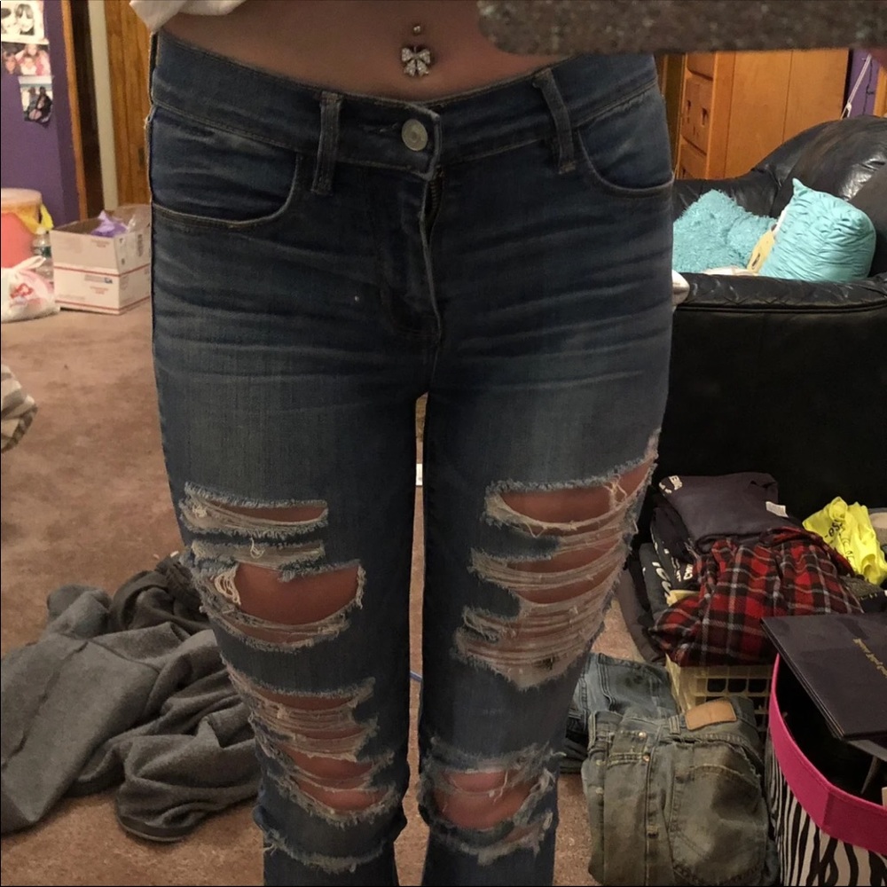 Ripped Jeans/Jeggings